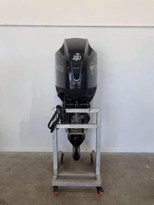 11 Tohatsu 250HP 4-Stroke Used Outboard Motor 2018