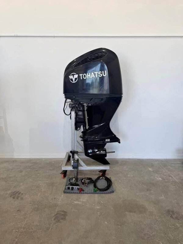 111 Tohatsu 250HP 4-Stroke Used Outboard Motor 2018