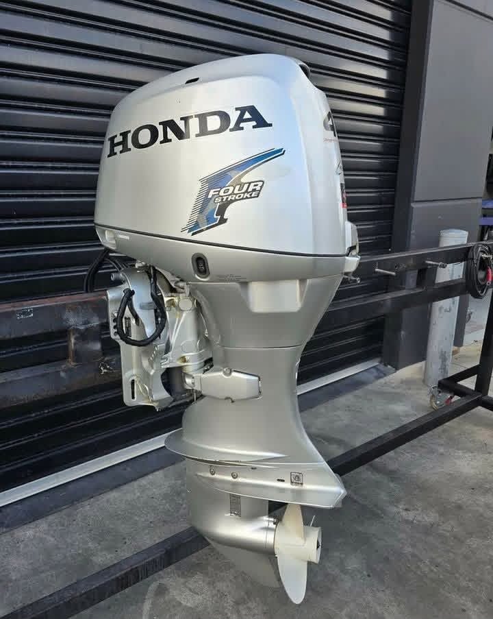 Honda 40HP 4-Stroke Used Outboard Motor – 2006 – 760 Hours – Long/Short Shaft